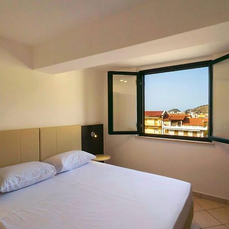 Magico Apartments - 450M Dalla Spiaggia Капо-д'Орландо Экстерьер фото