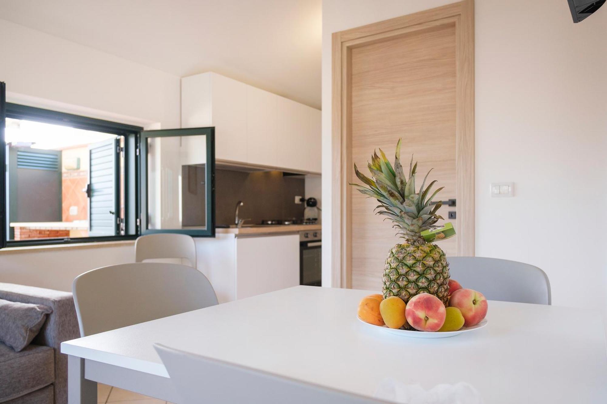 Magico Apartments - 450M Dalla Spiaggia Капо-д'Орландо Экстерьер фото